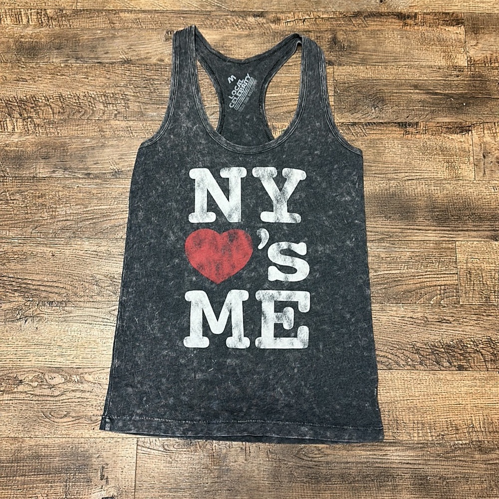 Local Celebrity NY ❤️’s Me Graphic Tank Top M